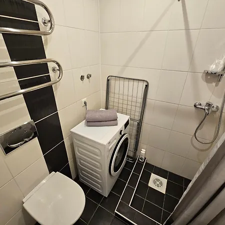 Bright Studio, Free Parking, Ltd Avail Apartman